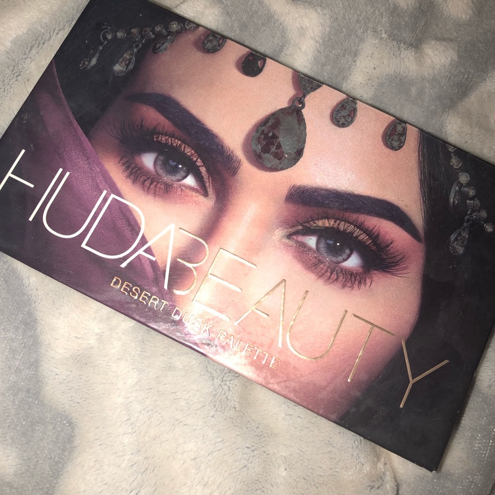 Huda Beauty Desert Dusk Palette 🎨